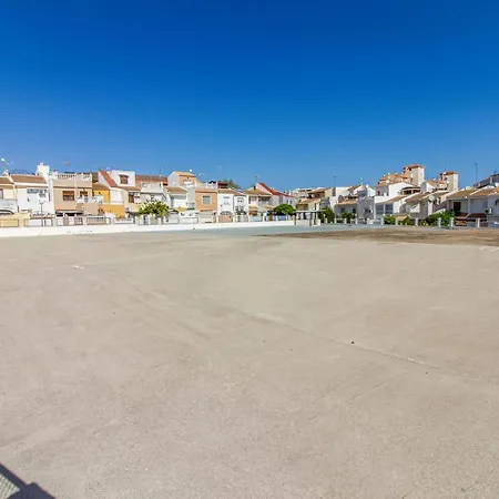 Holiday home Stunning In With Wifi Torrevieja